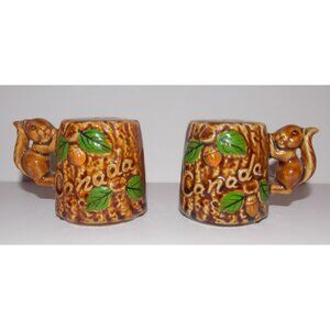 Squirrel Canada Salt Pepper Shaker Lot 2in Tree Stump Acorn Brown Japan